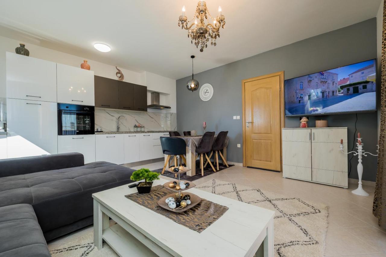 Ivana Apartment Trogir Eksteriør billede