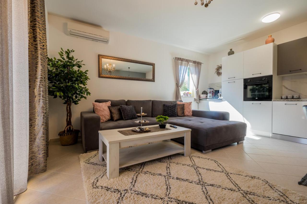 Ivana Apartment Trogir Eksteriør billede